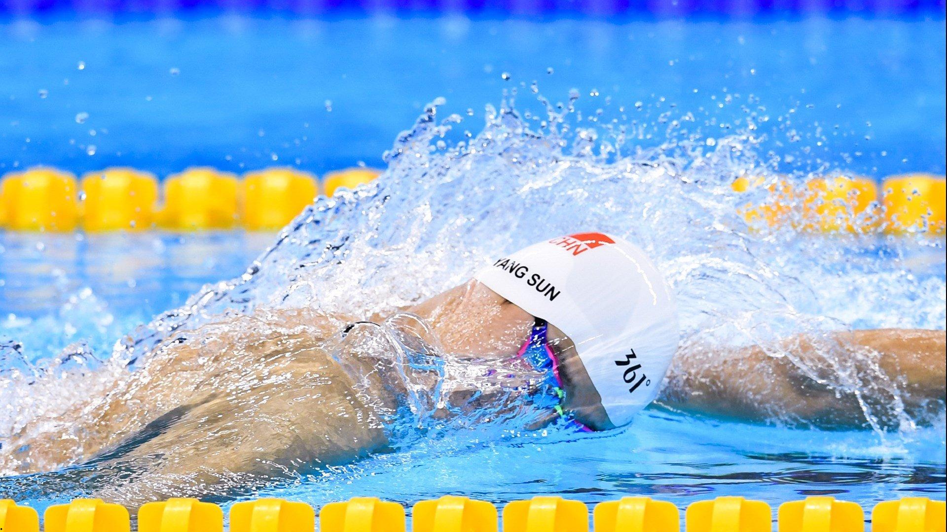 熊猫体育官网：百米飞人巅峰对决 新星闪耀打破纪录